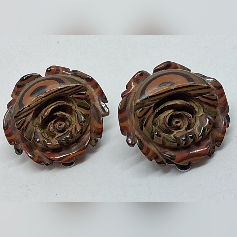 * Amazing Vintage FORDITE carved Flower Clip On Earrings